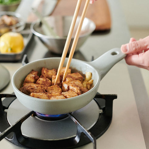 Heat-resistant ceramic mini grill pan | Panda Shokudo